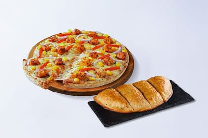 Tandoori Paneer Tikka Pizza + Cheesy Garlic Bread