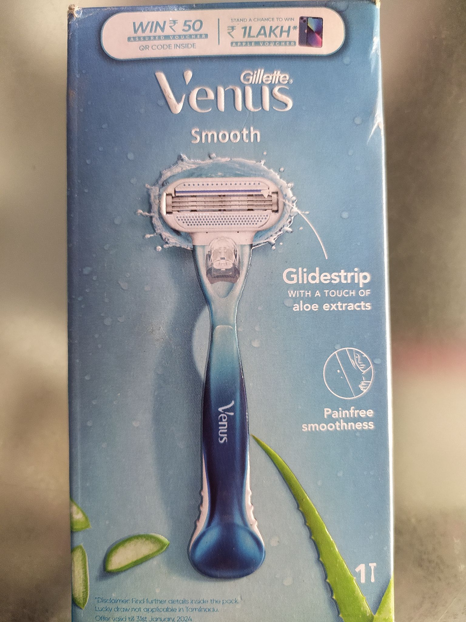 Gillette. Venus Smooth Disclamer find further detals inside the pock Glidestrip With a touch of Aloe extracts Painfree Smoothness 