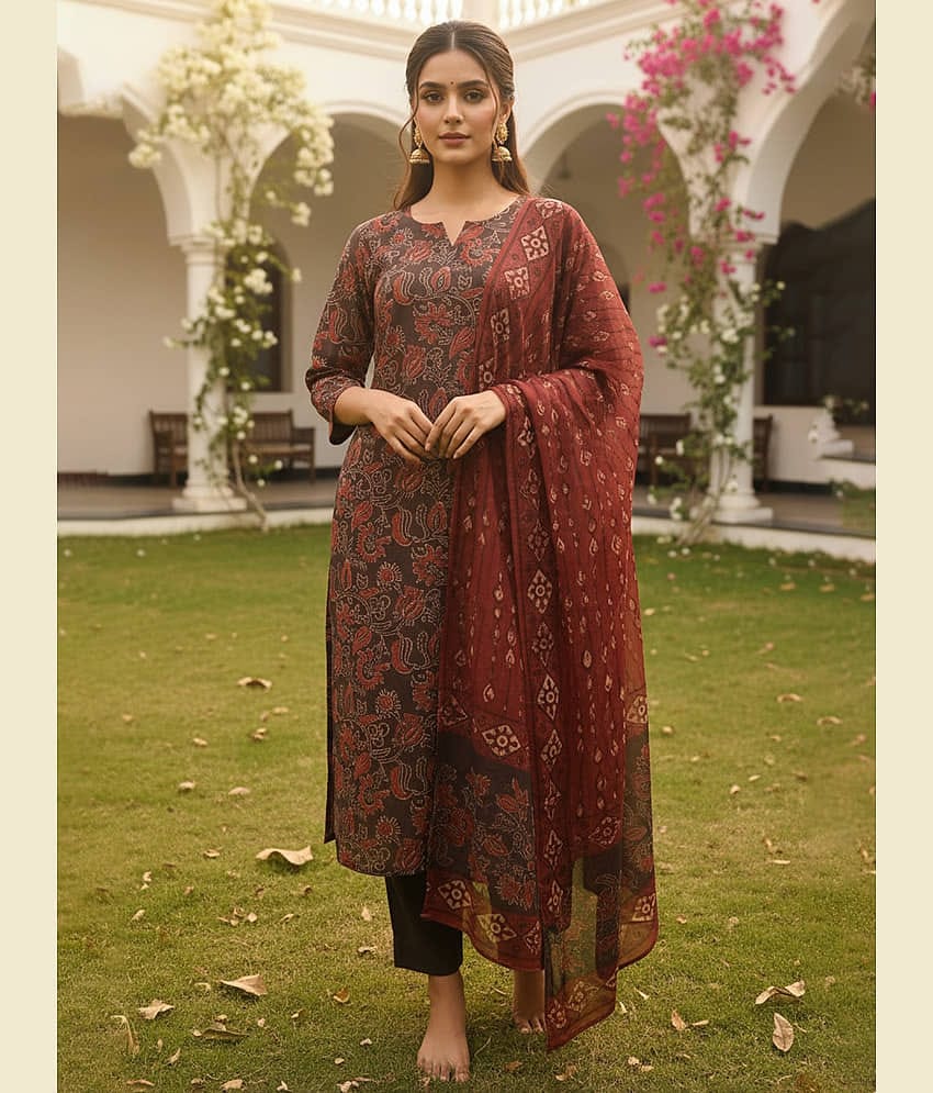 Vaamsi Women Cotton Blend Printed Straight Kurti With Pants ( Brown )