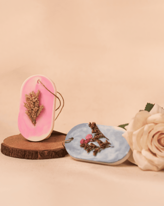 Elynn Apothecary Cotton Flower Wardrobe Scenting Soy Wax Tablet (45g) | Hand-Poured with Rose & Sandalwood | with Dried Botanicals | Home Fragrance