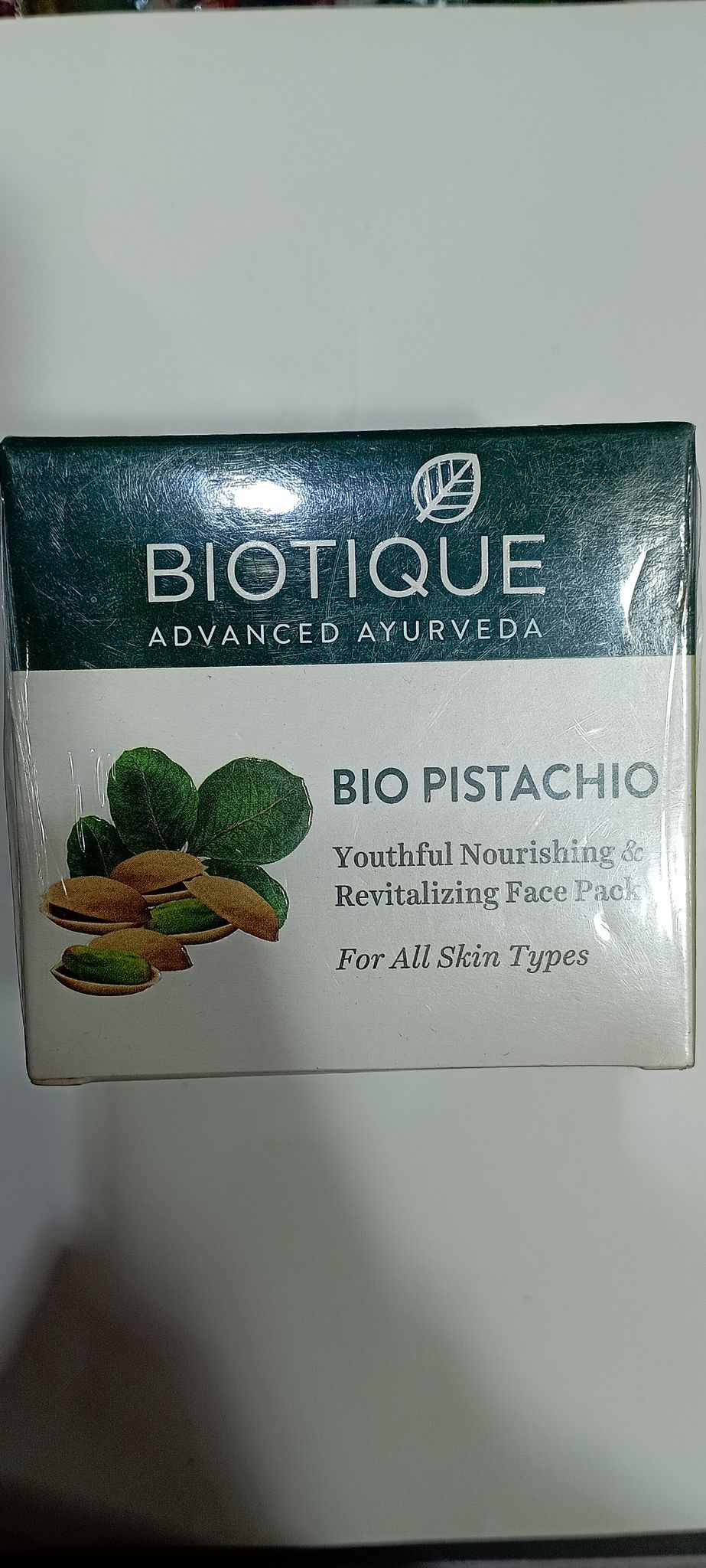 BIOTIQUE ADVANCED AYURVEDA BIO PISTACHIO YOUTHFUL NOURISHING REVITALIZING FACE WASH PACK FOR ALL SKIN TYPES 