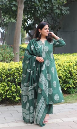 Cotton Handblock Green Mughal Oak Print Suit with Cotton Handblock Printed Dupatta-XXS
