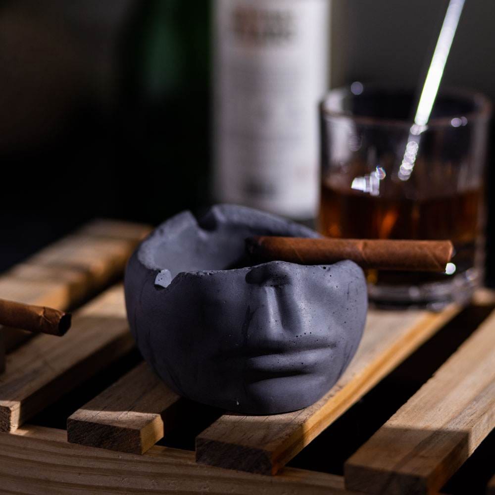 Volto Dark Fancy Ashtray