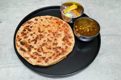 Tawa Paneer Paratha Thali