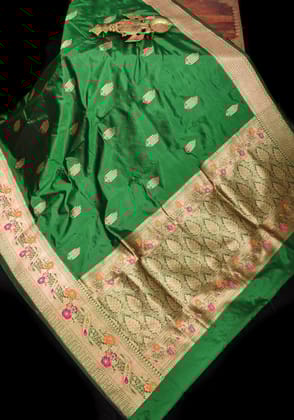 Exquisite Floral Meenakari Border Banarasi Katan Silk Saree in Emerald Green| SILK MARK CERTIFIED