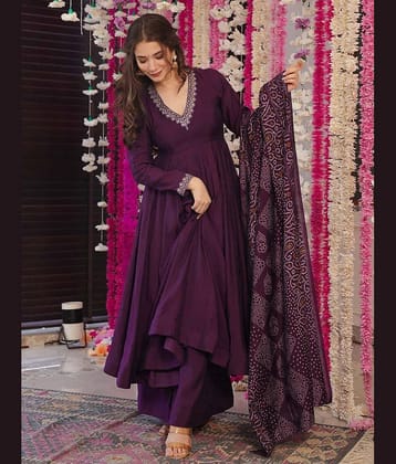 kedar fab Women Rayon Printed Anarkali Kurti With Palazzo ( Purple )