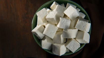 Siya Foods Fresh Paneer (1KG) | Premium Quality Soft & Creamy Indian Cottage Cheese | Protein-Rich, Uniformly Cut Cubes for Curries