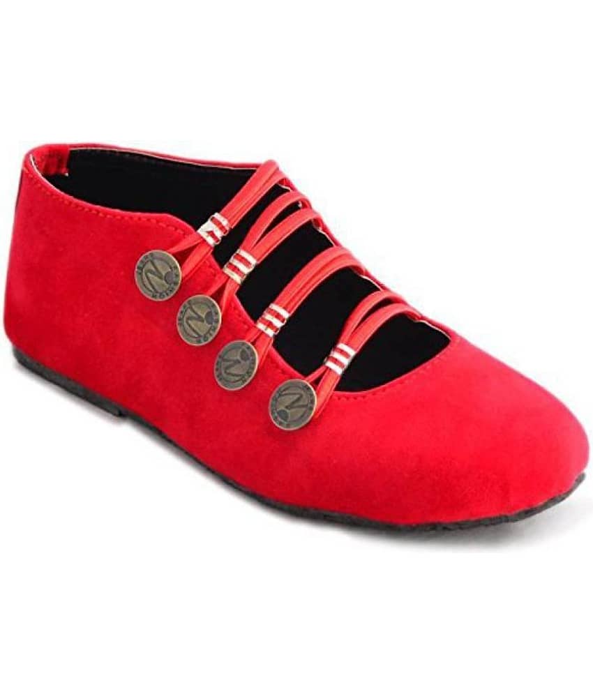 Apratim Red Ethnic Footwear