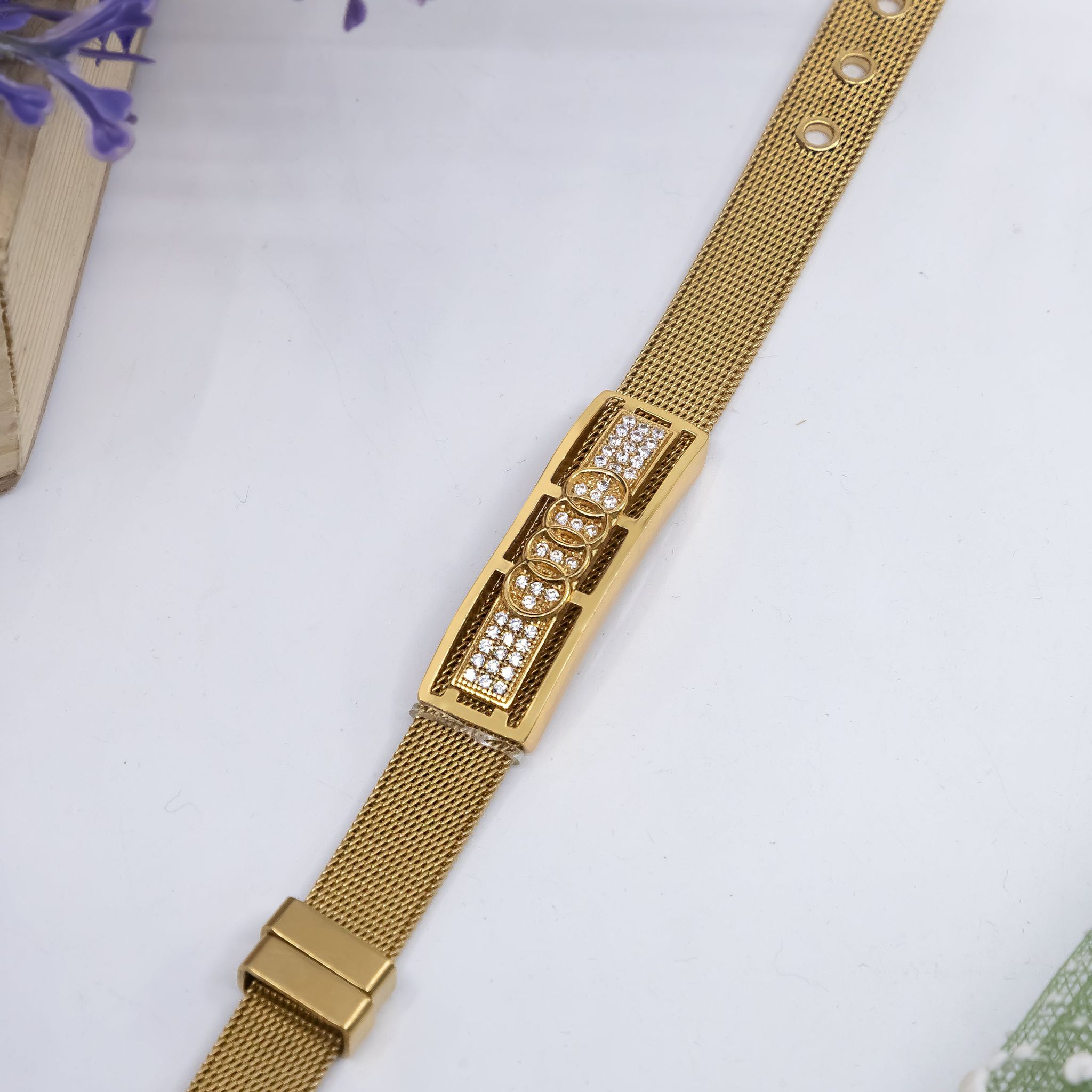 Superior Quality Gorgeous Design Gold Unisex Loose Bracelet
