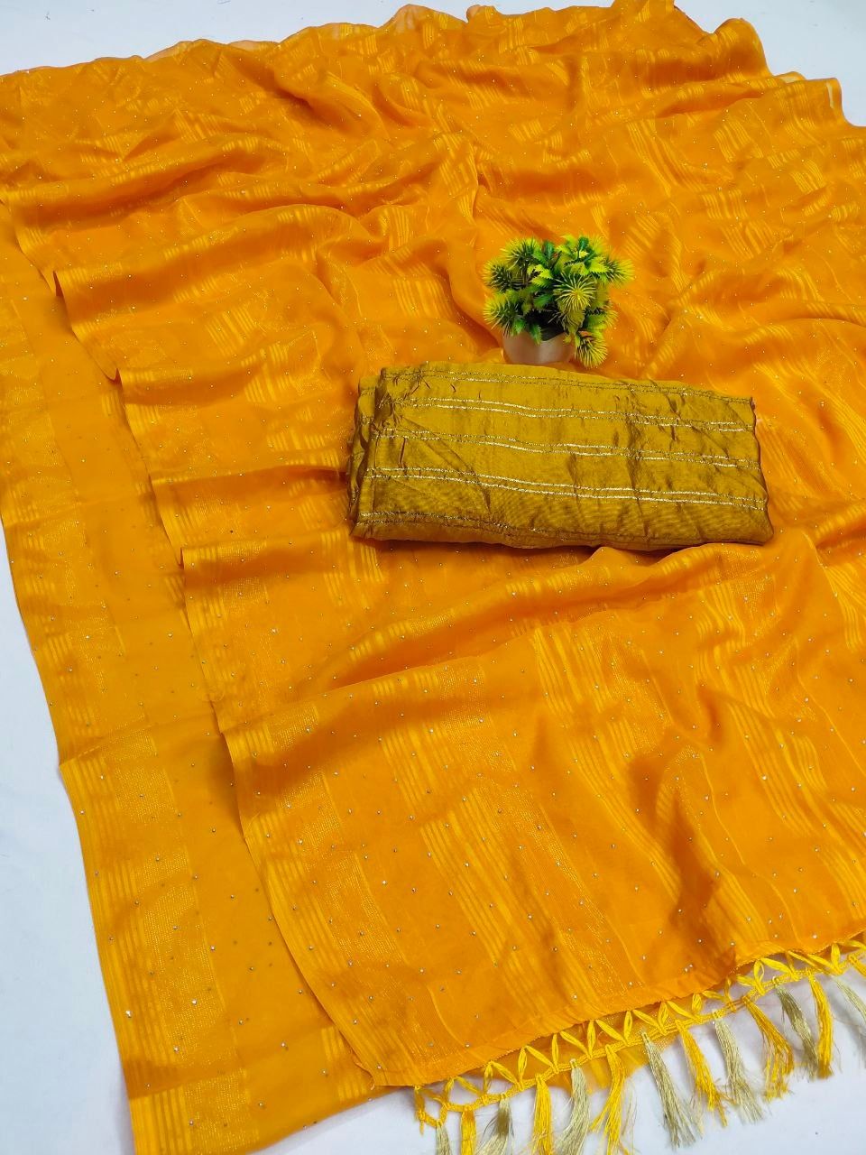 Queen Hot Fix Saree