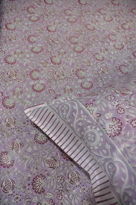 Gulaabi floral Bedsheet - Embrace the Beauty of Spring Super King (108 x 108) inches bedsheet
