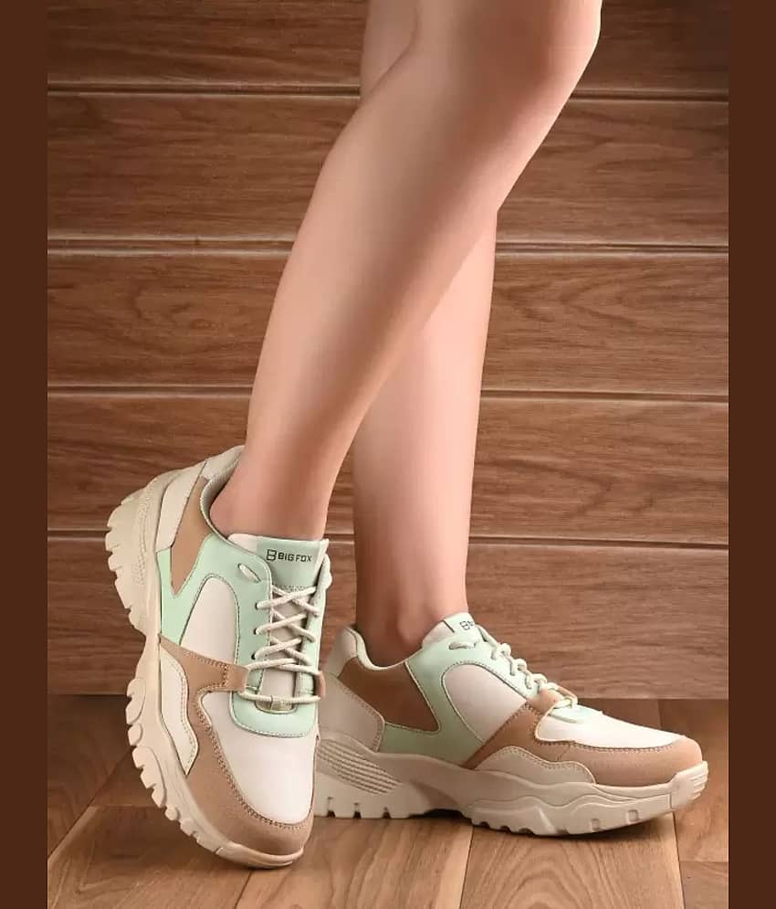 Big Fox Cream Women's Sneakers