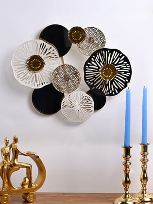 Golden Beauty - Round Wall Plaque