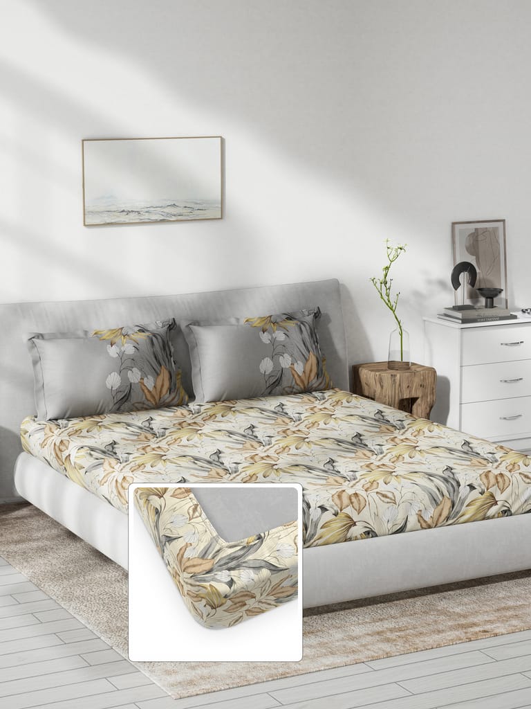 DDecor 100% Combed Cotton King Fitted Bedsheet with 2 Pillow Covers | Geometric 136TC | Soft & Comfortable | Perfect for Everyday Bedroom Use | Primary Collection | 182 CM X 198 CM - Orange