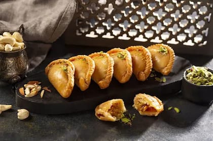 Mawa Gujiya