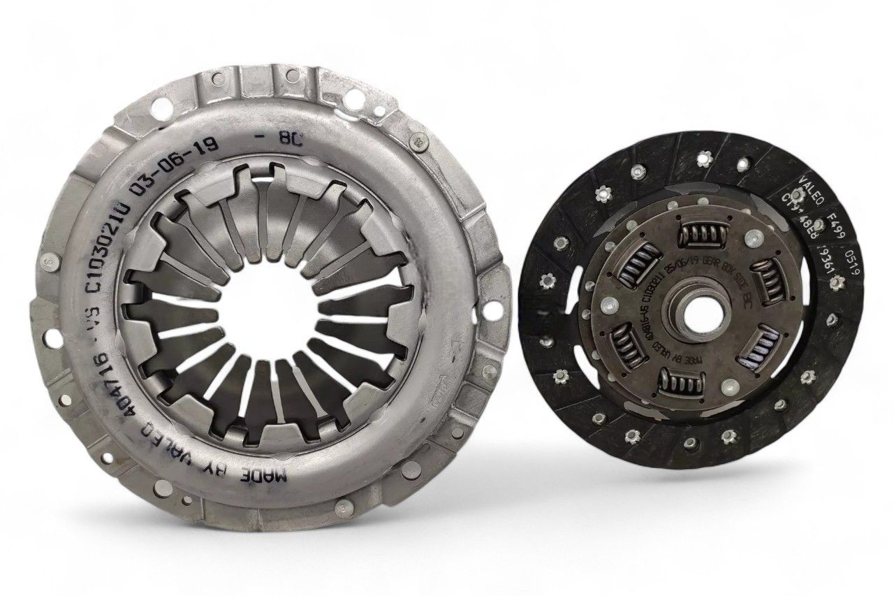 Valeo Clutch Set (Disc+Pressure Plate) AV742536