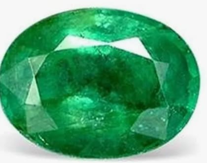 Emerald Panna 5.50 ratti Gemstone 100% Genuine for astrological purpose