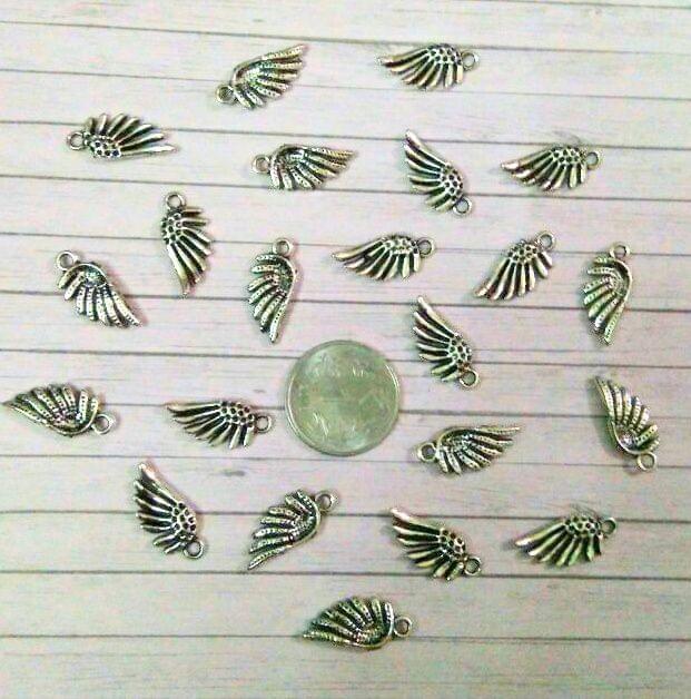 Tiny miniature - Feathers