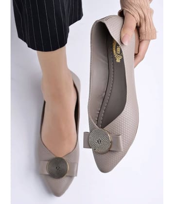 Shoetopia White Women's Casual Ballerinas