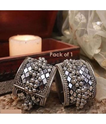 Samridhi DC Silver Cuff ( Pack of 1 )