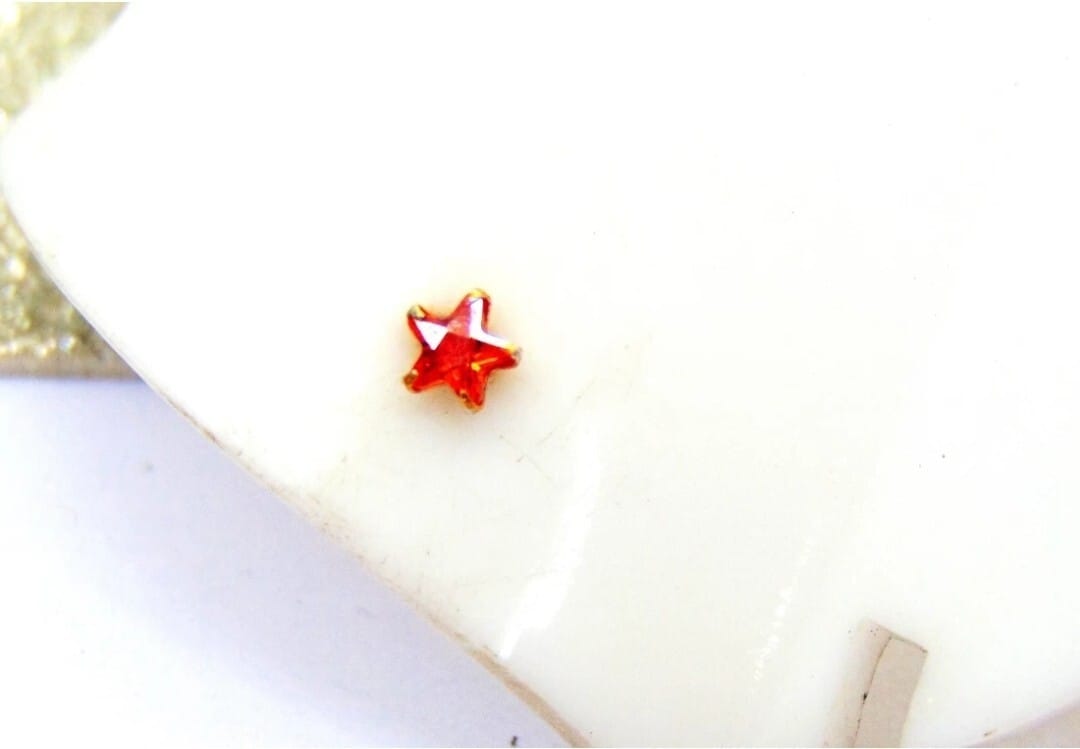 Beautiful Gold Plated Nose Pin Crytal Stone Star Red Wedding Nose Ring Fashion Gift Jewellry Pack of 1