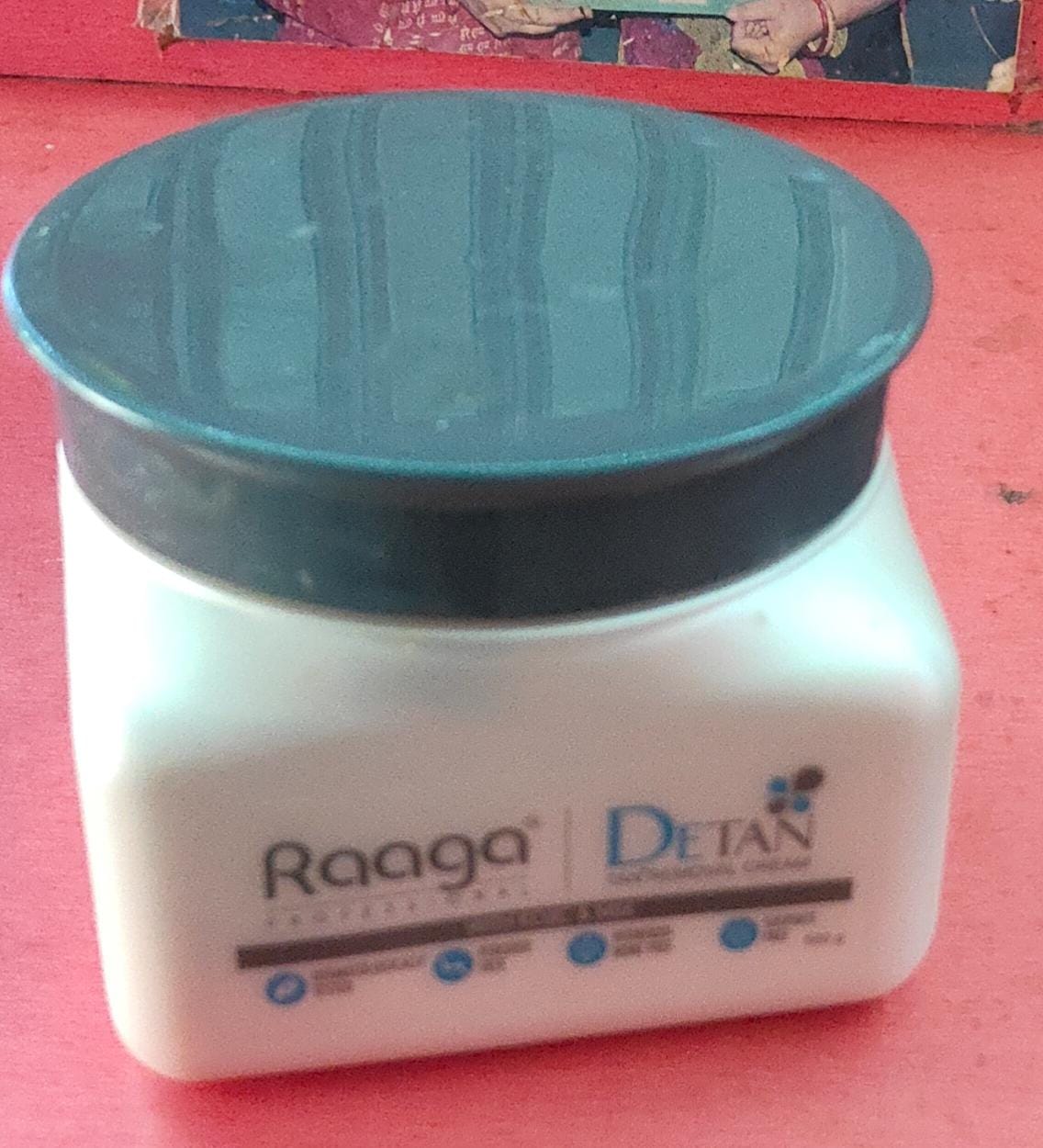 Raaga Professional De-Tan Cream
