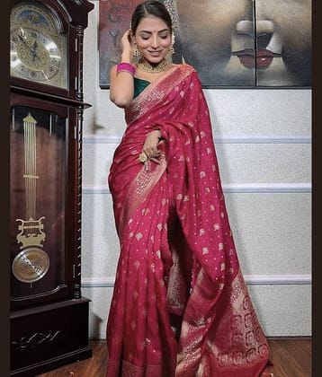 Rangtulika Ethnics Silk Woven Banarasi saree With Unstitched Blouse Piece ( Pink )