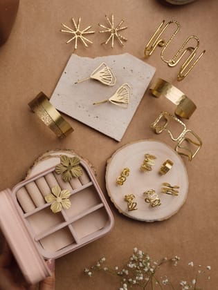 Brass Statement Jewel Hamper ( 6 Rings+ 4 Bracelet + 3 Earrings + Free Jewel Organiser)