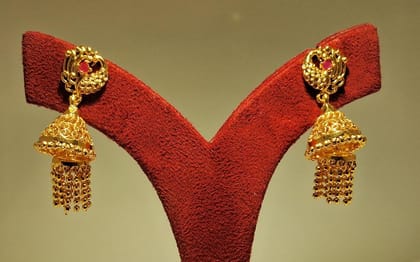 EARING GP