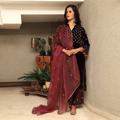 Wine Embroidered Silk Velvet Kurta Set with Mashru Silk Pants & Organza Dupatta-XS