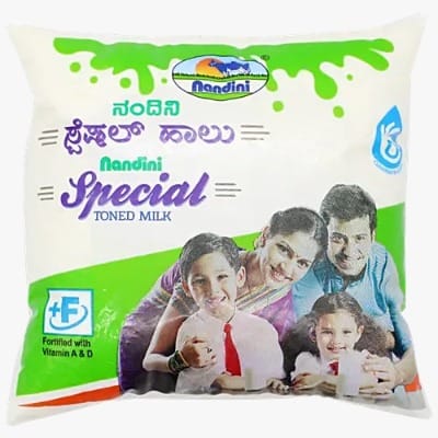 Nandini Special Toned Milk, 550 ml Pouch