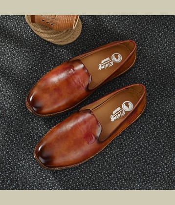 Rising Wolf Black Men's Slip on