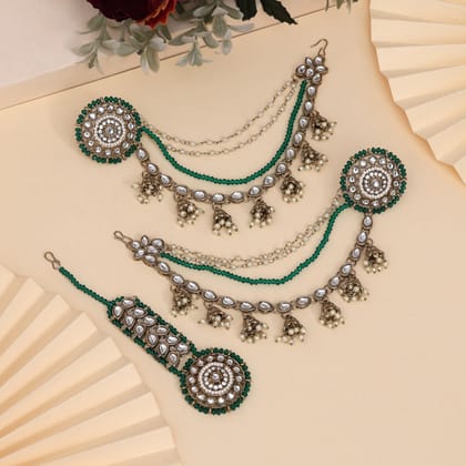 Elegant Green Color Kundan Earrings With Maang Tikka-Chain Length: 10.00 CM | Earring Length: 3.50 CM x Width: 3.50 CM / Green / Alloy With Good Quality Mehndi Gold Plated