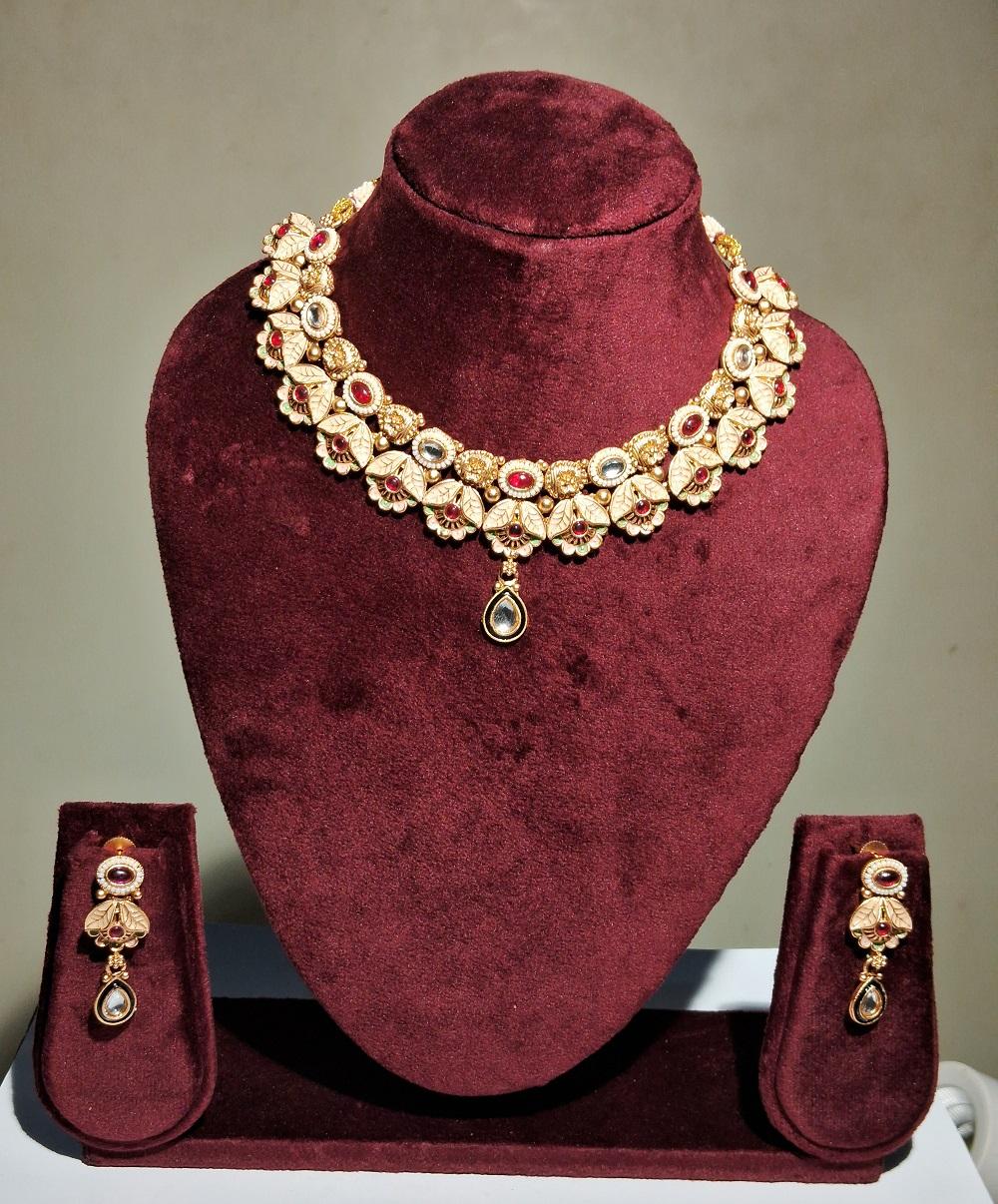 NECKLACE RAJ