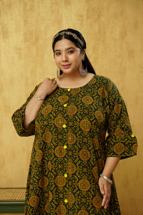 Heavenly Green Batik Print Dress in Cotton fabric (Navy Blue) Heavenly Green Batik Print Dress in Cotton fabric (Navy Blue)