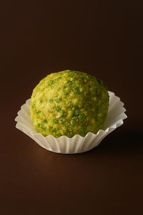 BANGLARMISTI Pistachio Monohora Sandesh - Bengali Sweets, Preservative-Free, Soft, Delightful, Delicious Mithai , no sugar-coated, 12 pcs Pack