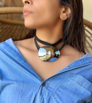 Obsidian Embrace Choker
