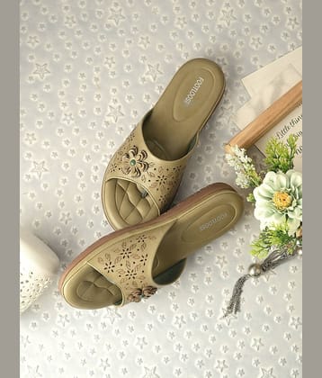 Footloose Green Women's Flats