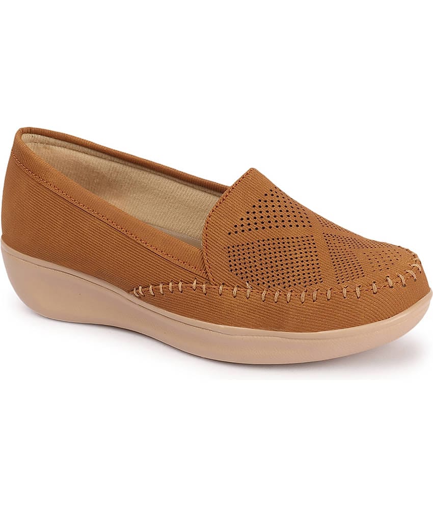 Aroom Tan Women's Loafers