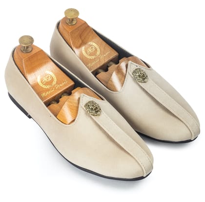 Pasha©️ Velvet Juttis (Beige)-EU 41 / UK 7 / Beige