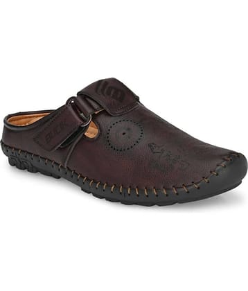Bucik Brown Synthetic Leather Sandals