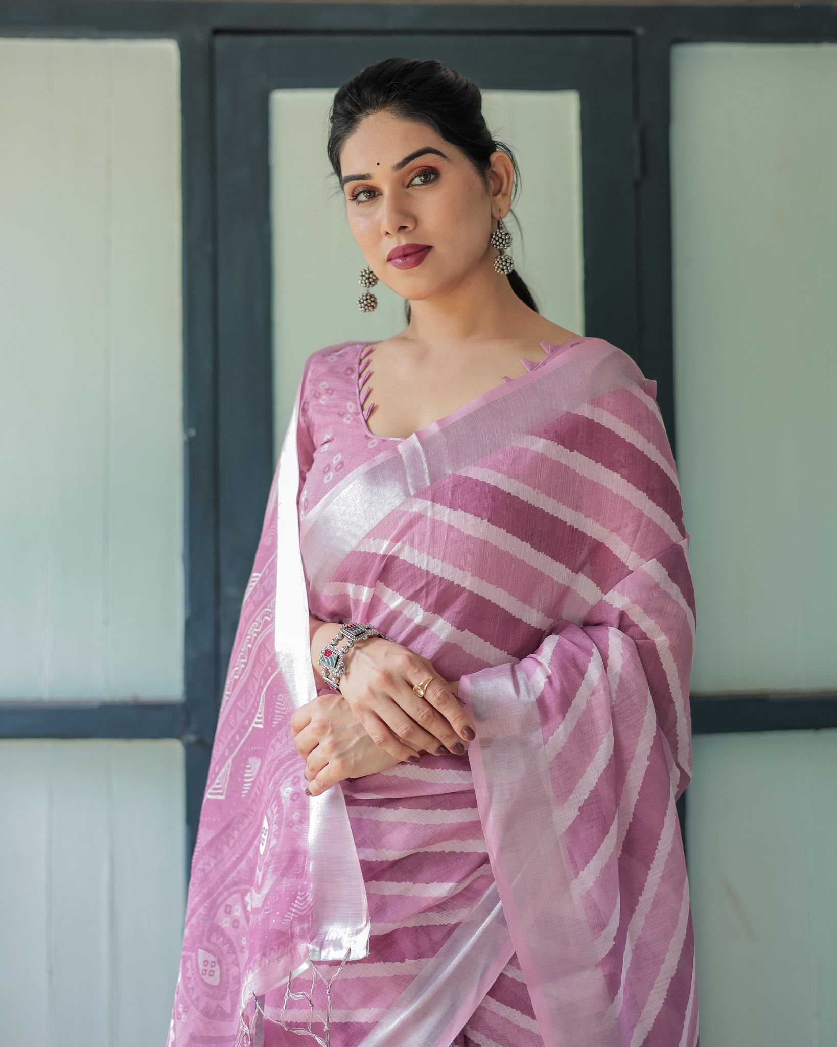 Purple Chevron Print Pure Cotton Linen Saree with Blouse and Tassels-Regular