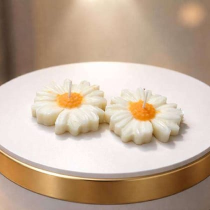 Decorative White Yellow Daisy Candles Decorative White Yellow Daisy Candles