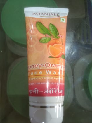 Patanjali Honey-orange face wash 
