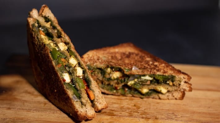 Sandwich Den