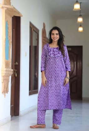 Purple Cotton Premium And Elegant Kurti With Pant For Women