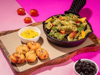 Lunch Box - Herbed Chicken Pesto Pasta