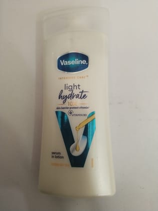 Vaseline Intensive care Light Hydrate 10x Skin barrier protect vitamin Serum In lotion 