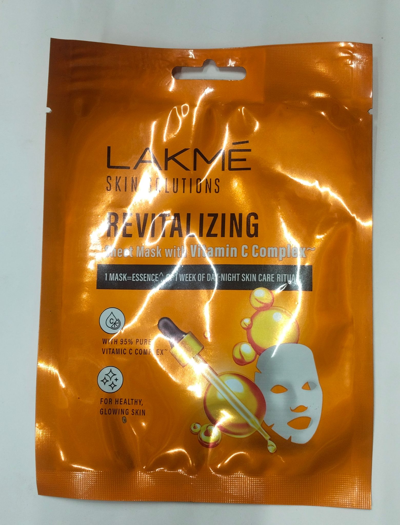 Lakme skin solutions revitalization sheet mask with vitamin c complex 