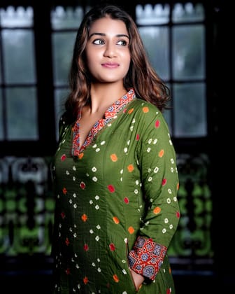 Bandhani Cotton  V-collar neck Paneled kurta with Ajrakh Patches and 3/4 Sleeves,  Olive Green,  KP1085-S